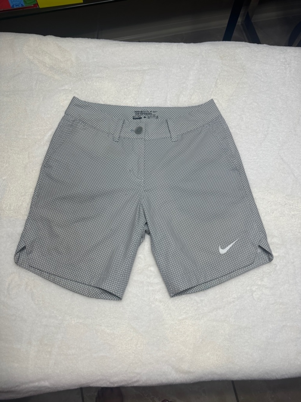 Nike Men's Light Gray Micro-Dot Athletic Shorts
